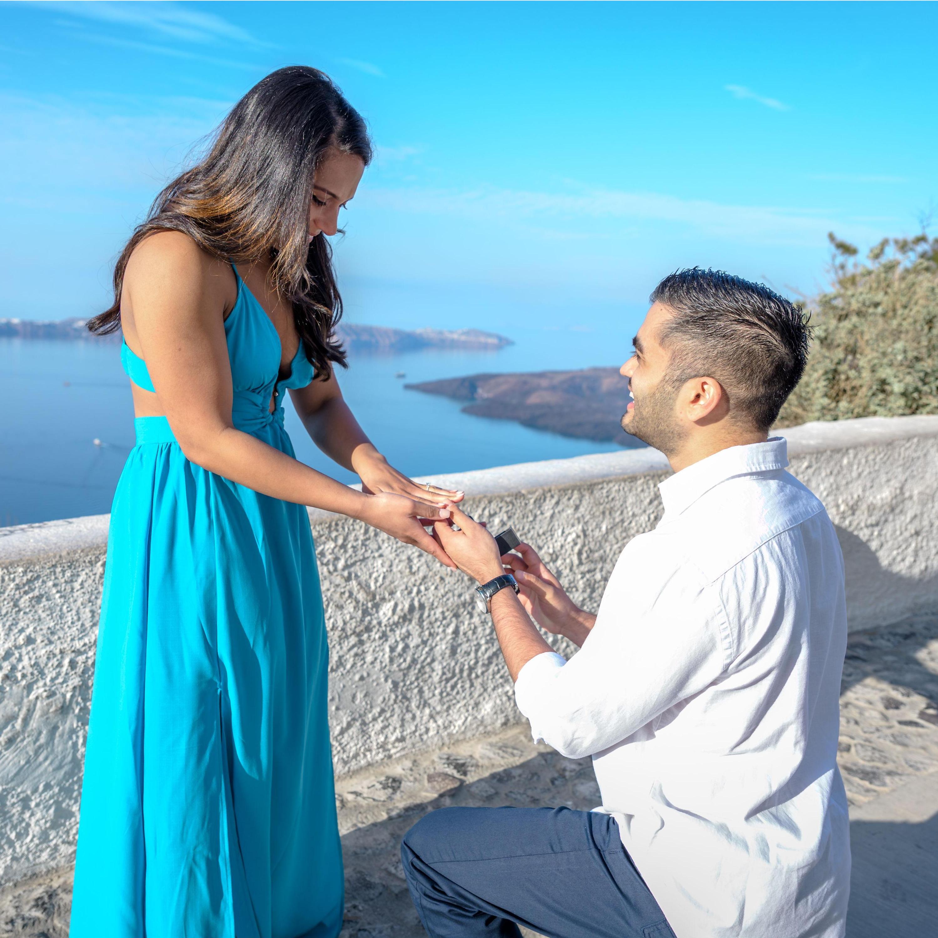 For the proposal, Jaime had the hotel surprise Priyanka with a "complimentary sunrise photoshoot."