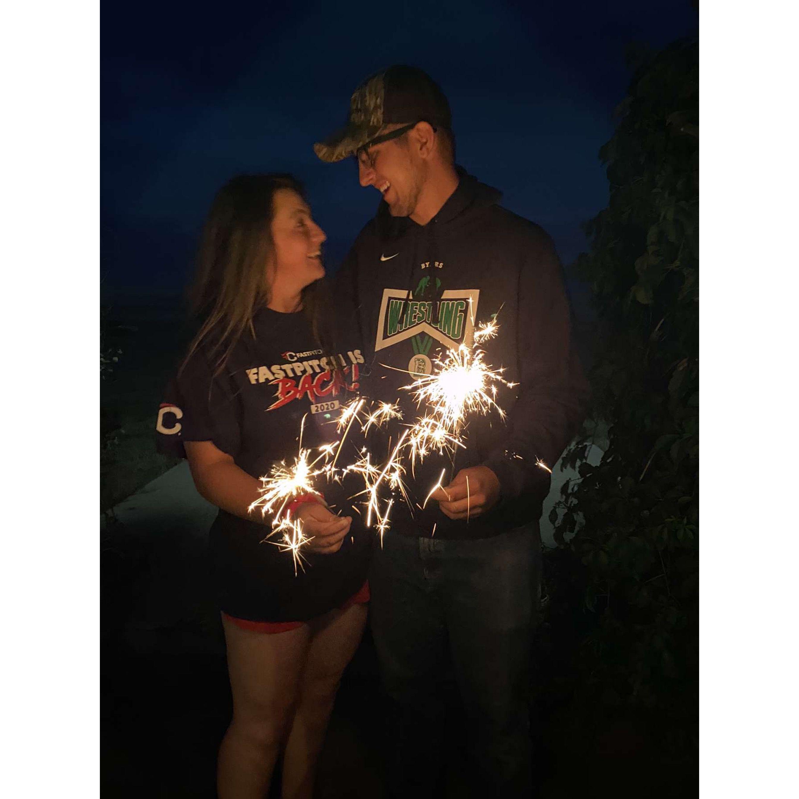 This is THEIR picture! Its all over their social media and Paige's older sister Kylie captured it!
