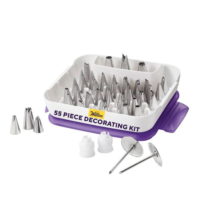 Wilton Master Cake Decorating Piping Tips Set