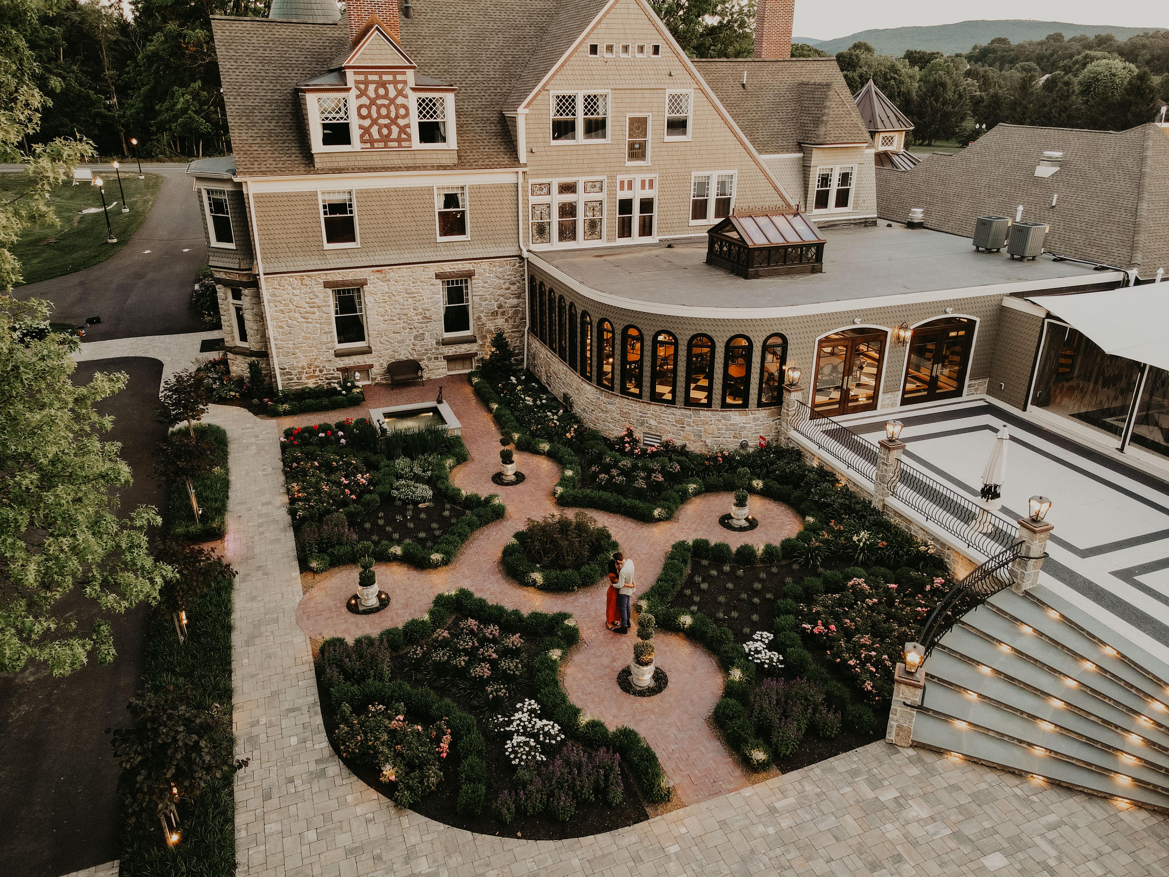 The Wedding Website of Raquel Ponce and Andrew Macaluso