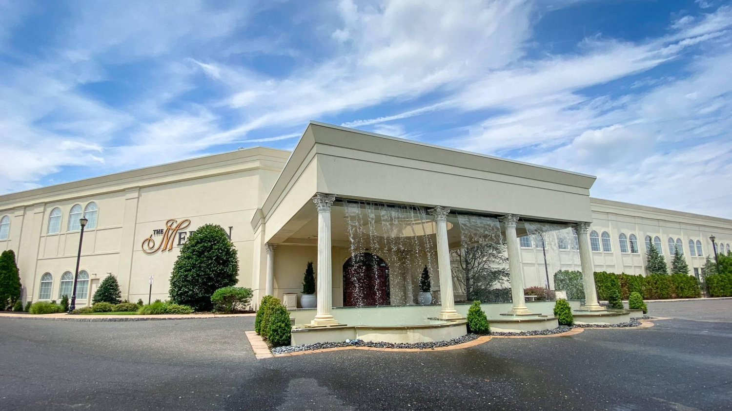 The Wedding Website of Jeanaya Robinson and Shawn Jenkins
