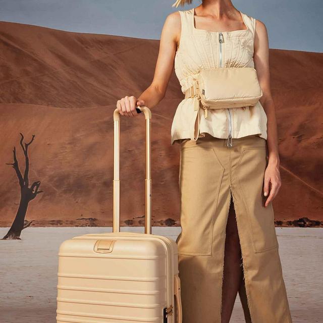 The Carry-On Roller IN BLACK