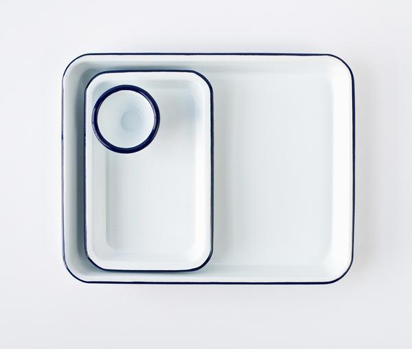 Falcon Enamelware Tinned Fish Serving Set