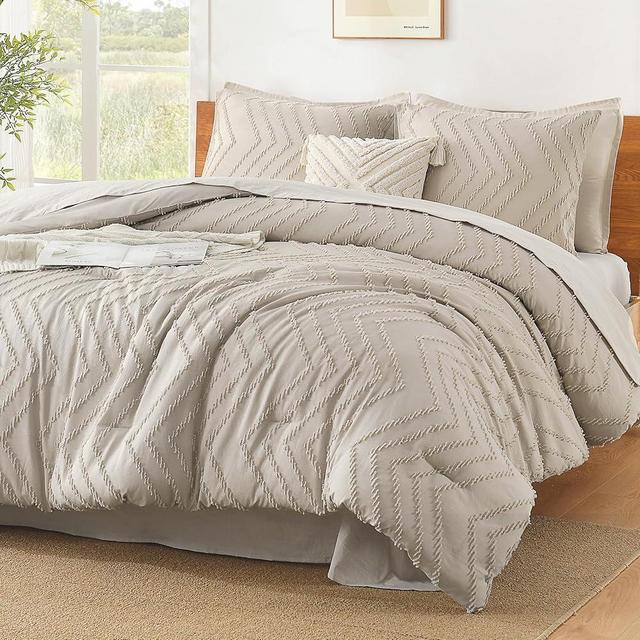 Litanika Tannish Grey Queen Size Comforter Sets, 3 Pieces Lightweight Chevron Tufted Bedding Comforter Set, Fluffy Down Alternative Comforter Bed Set Gift Choice (90x90In Comforter and 2 Pillowcases)