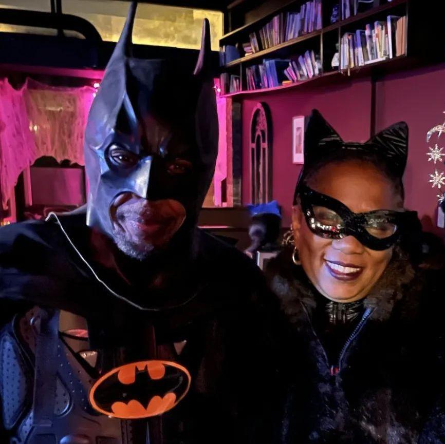 The Cape Crusader and Cat Woman are getting our groove on with other house heads!