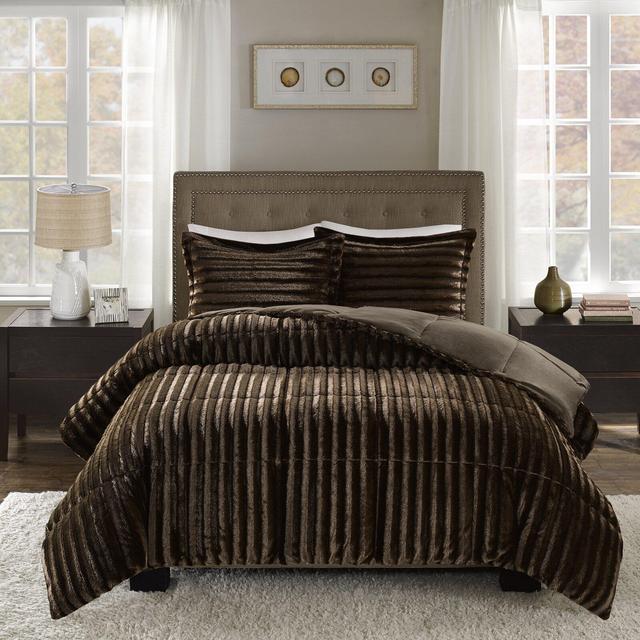 Borrero Comforter Set