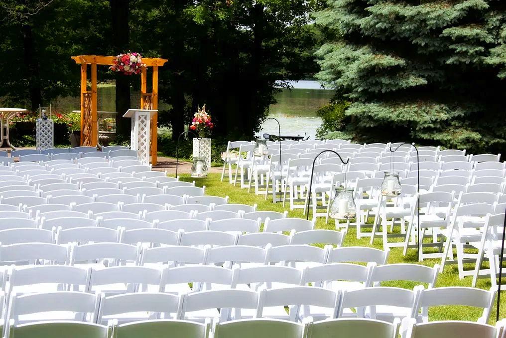 The Wedding Website of Emily Battcher and Nicona Bryan
