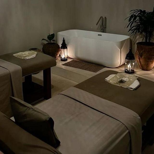 Honeymoon Couples Massage