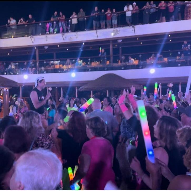 80s Rock'n'Glow Party on Carnival