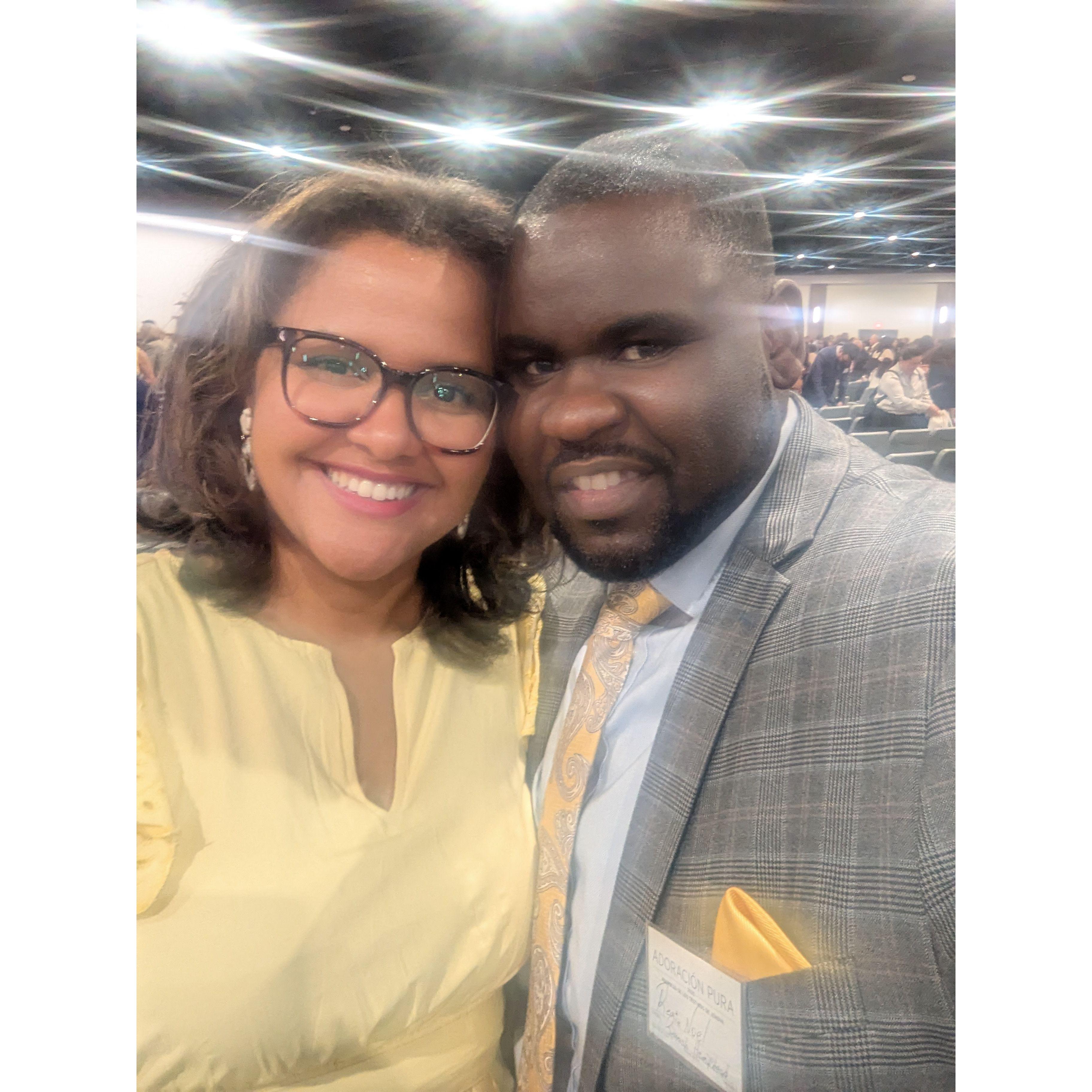 Enjoying the assambly | Disfrutando la asamblea