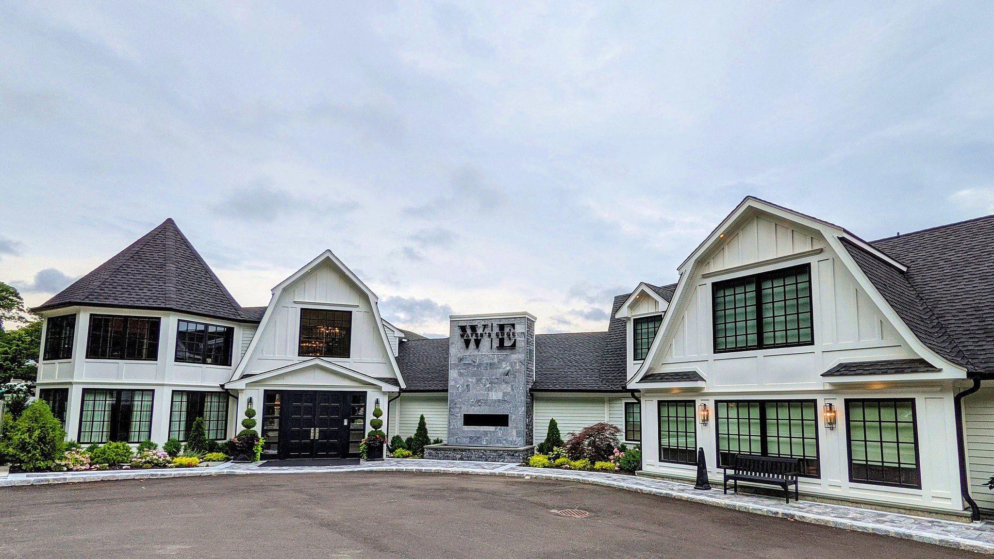 The Wedding Website of Nicole Miller and Parker Lippolt