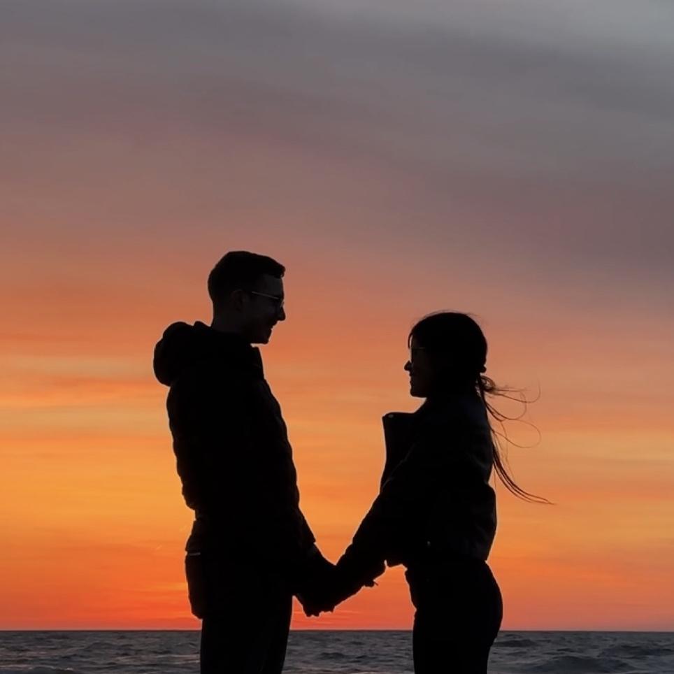 Austin flew to Michigan to visit Loana and ask her to be his girlfriend in March 2024