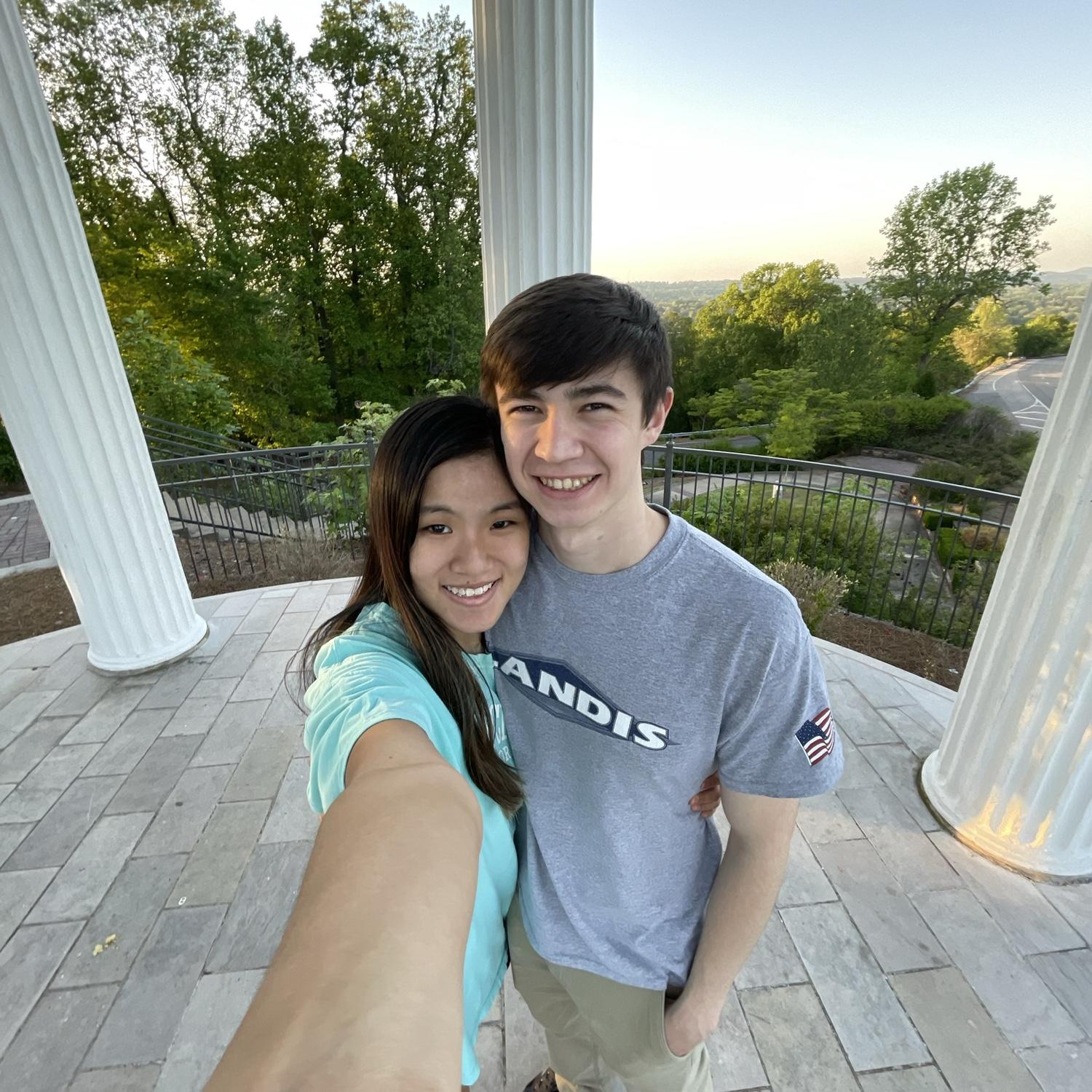 Spring 2023: The last few days of undergraduate class status! We loved finding places with pretty views while in Birmingham. This is one in Vestavia Hills.