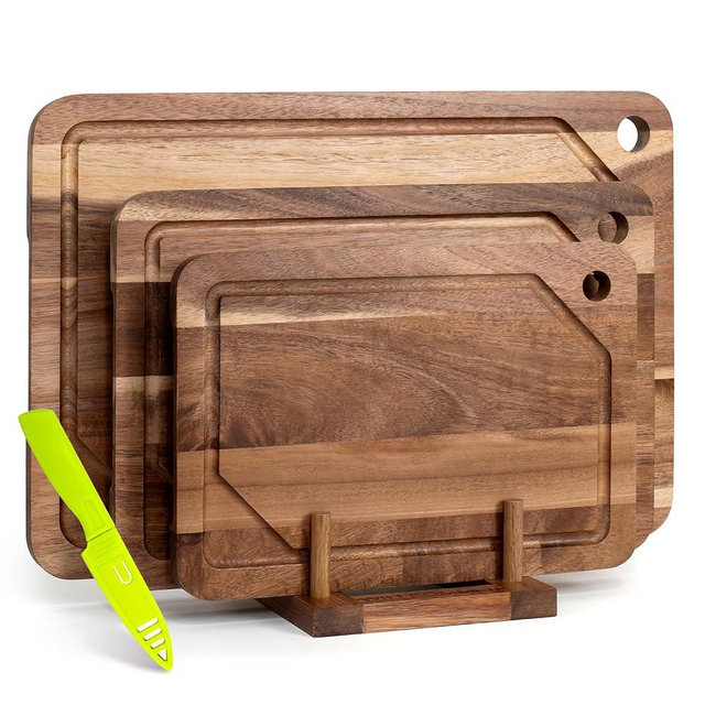 WILLKOMMEN Acacia Wood Cutting Board for Kitchen, 3-Piece Chopping Boards Set with Stand, Juice Groove, Handles & Hanging Holes, Butcher Block for Meat, Vegetables (Small, Medium, Large)