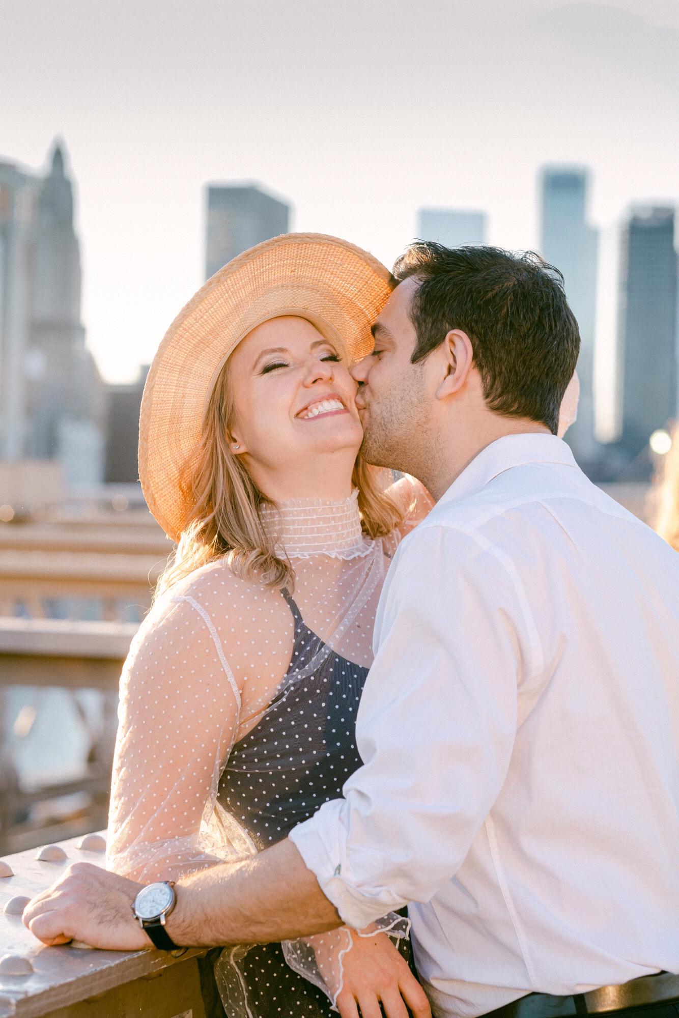Smooches. Brooklyn Bridge. 2020.