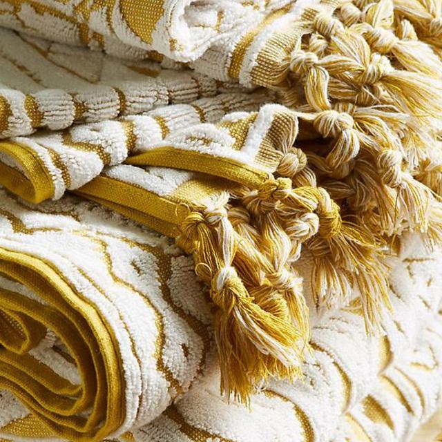 Marcela Towel Collection: Hand Towels
