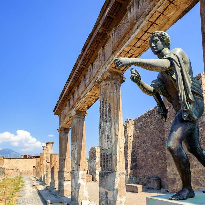 Pompeii tour with archeaologist