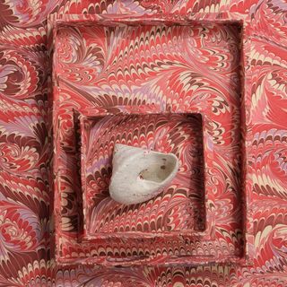 Nesting Scalloped 2-Piece Hand-Marbled Tray Set