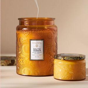 Voluspa Japonica Baltic Amber Glass Jar Candle​