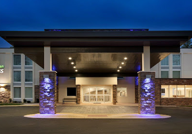 The Wedding Website of Aaron Thornton and Kenyah Leftridge