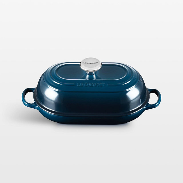 Le Creuset ® Signature Oval 11.5" Nuit Bread Oven