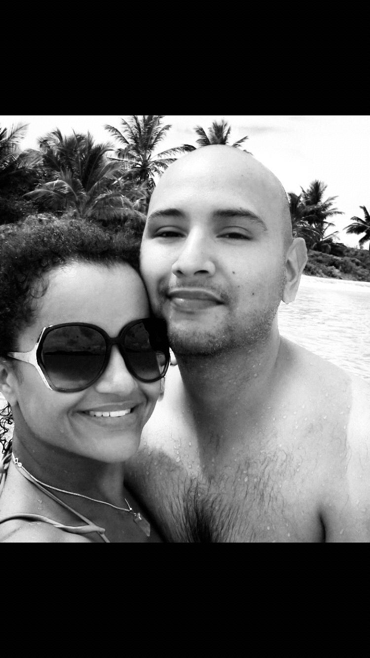 We absolutely love traveling to tropical places so we knew we had to celebrate our union in paradise!