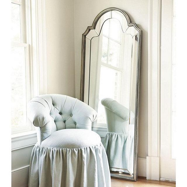 Bella Leaner Mirror