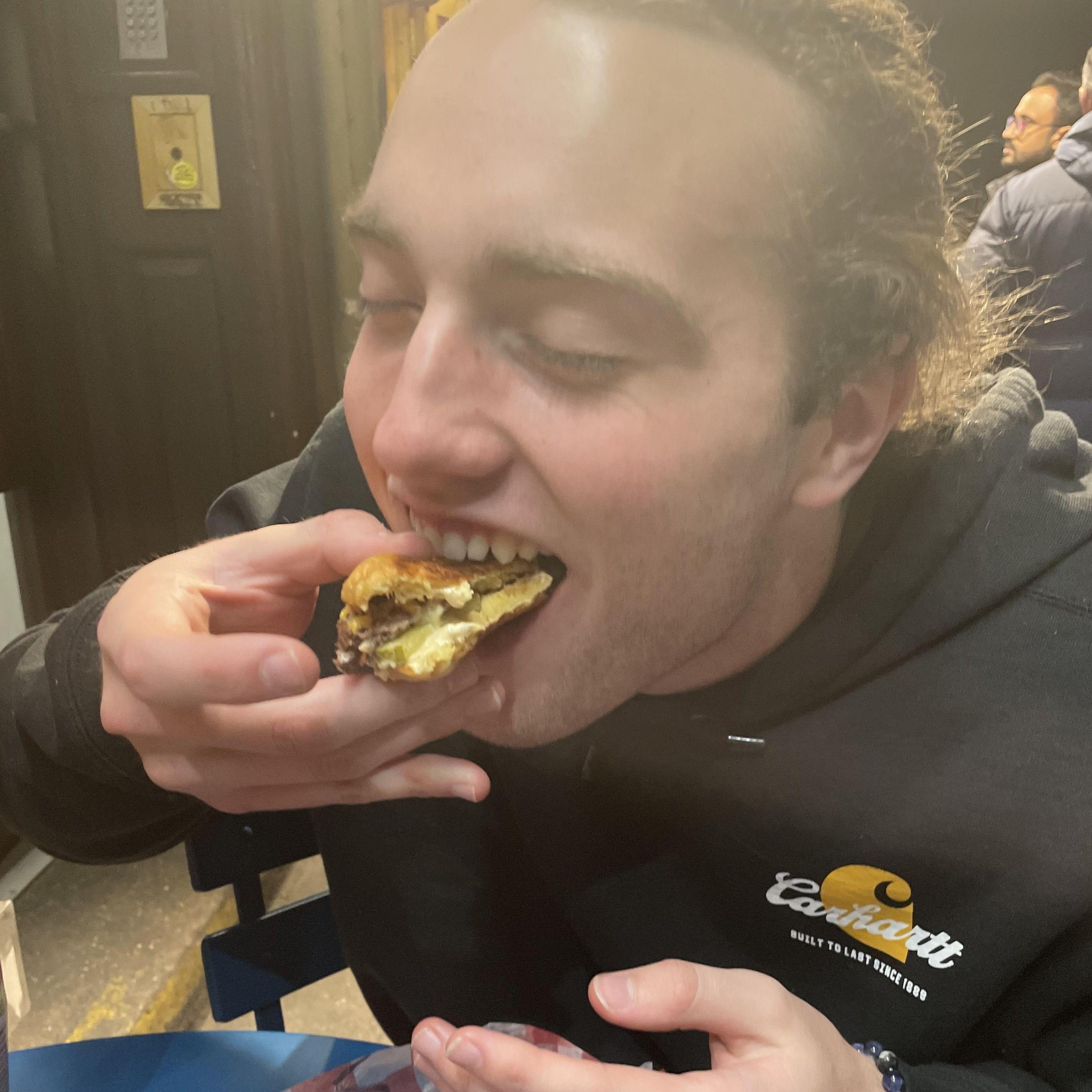 7th street burger date