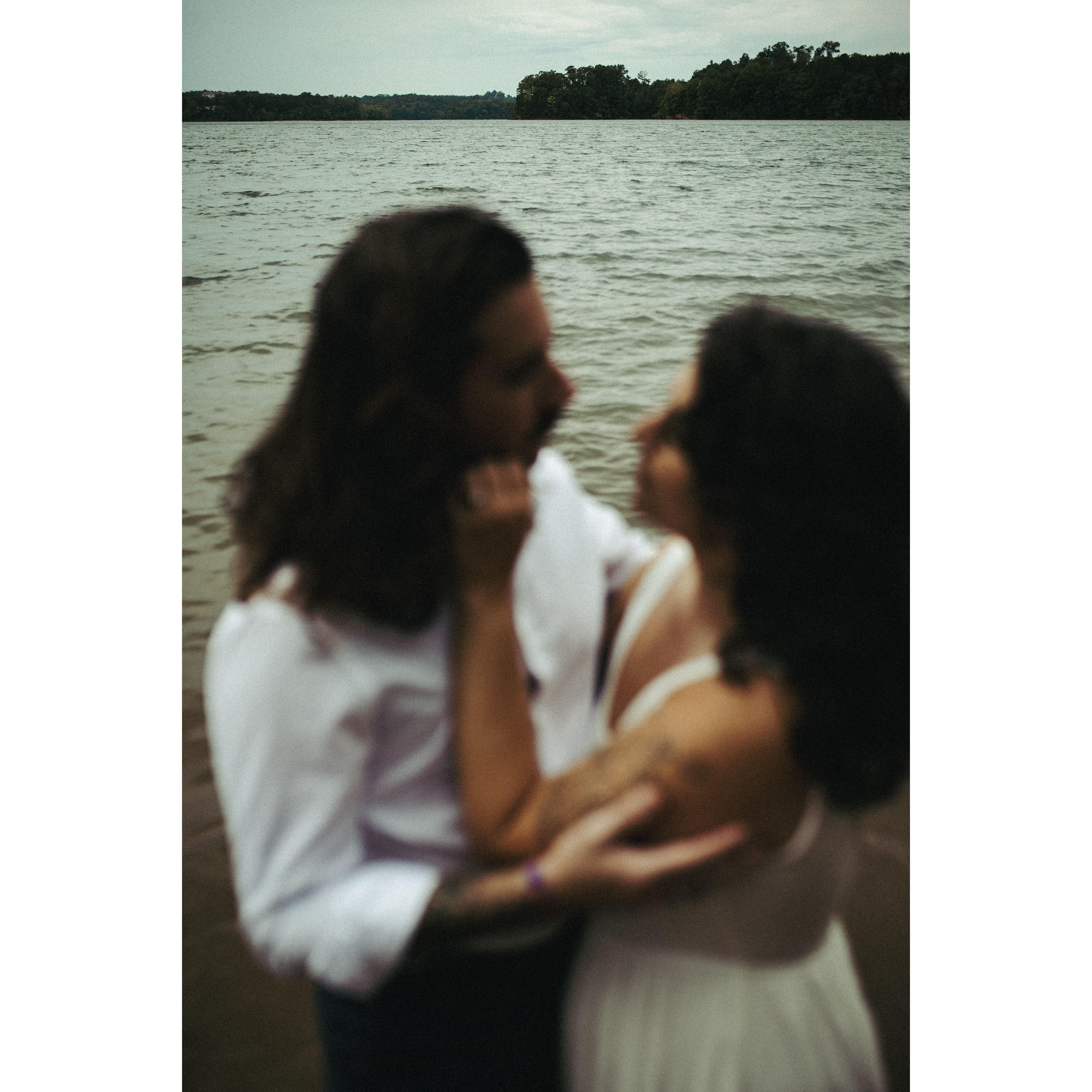 Engagement photos at Lake Hartwell