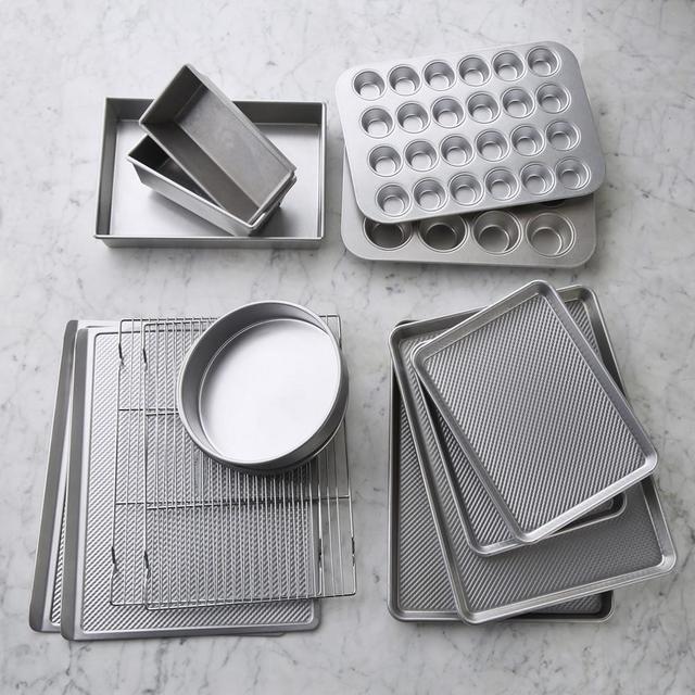 Williams Sonoma Traditional Finish 15-Piece Bakeware Set