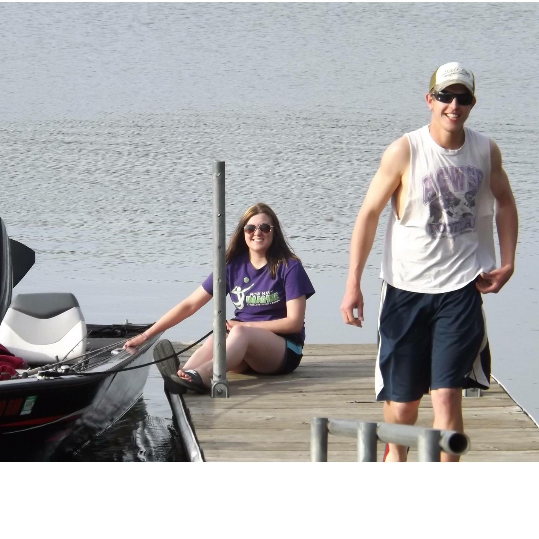 Loading the boat up, Pine Lake