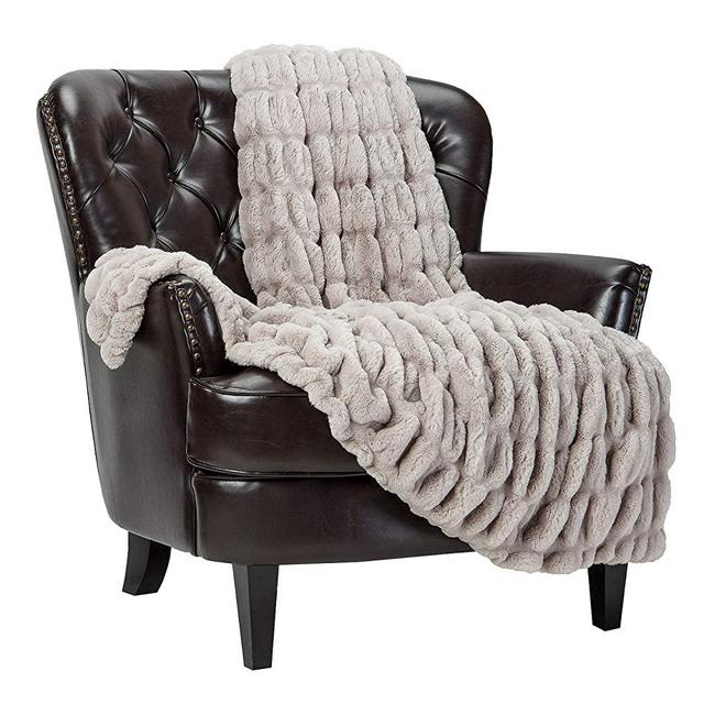Chanasya Ruched Royal Faux Fur Throw Blanket - Fuzzy Plush Elegant Blanket for Sofa Chair Couch and Bed with Reversible Velvet Blanket (50x65 Inches) Taupe