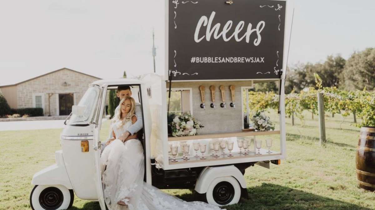 Bubbles & Brews JAX Wedding Bar Services & Beverages Zola