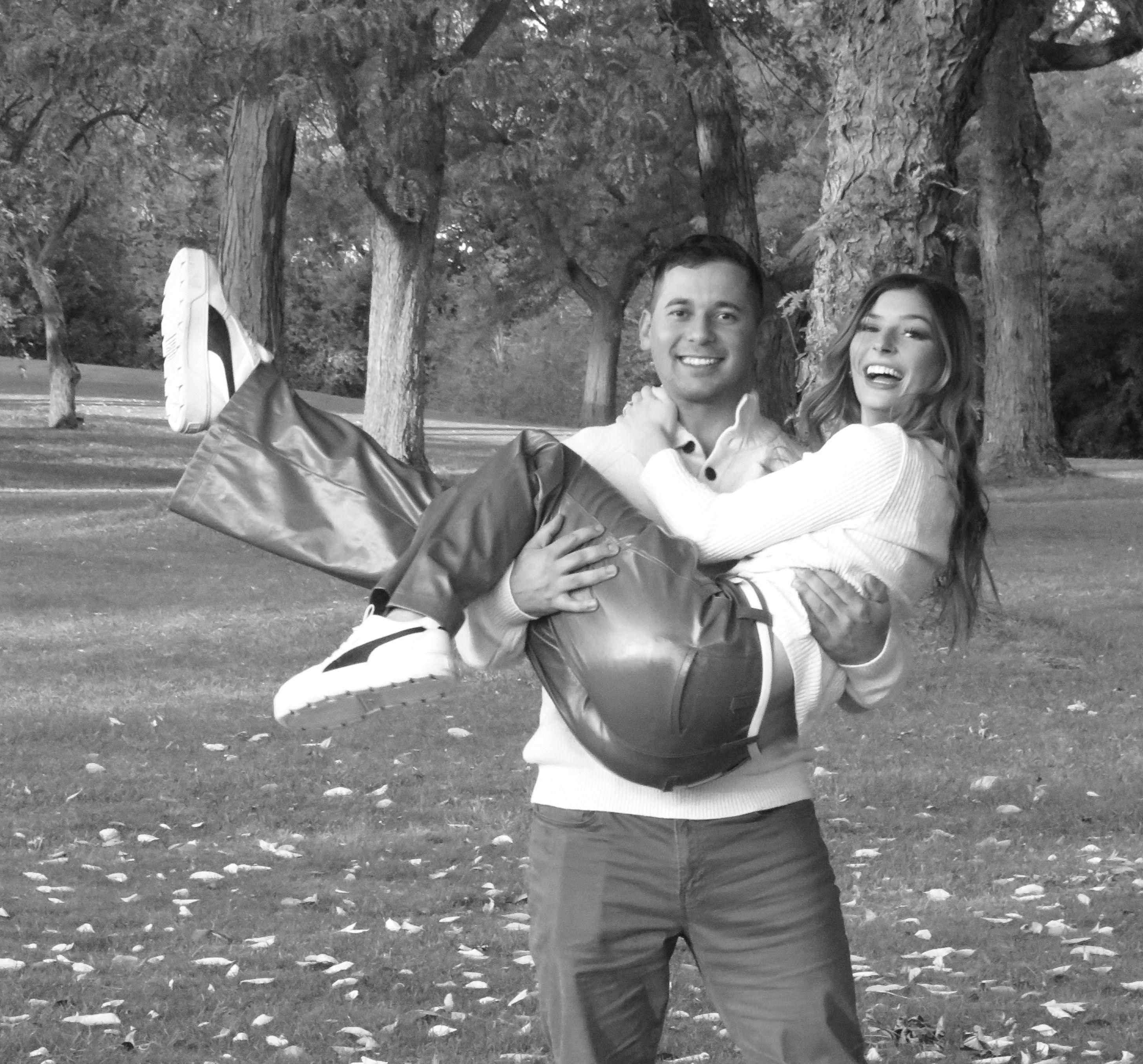 The Wedding Website of Veronica Bellardini and Manny Manns