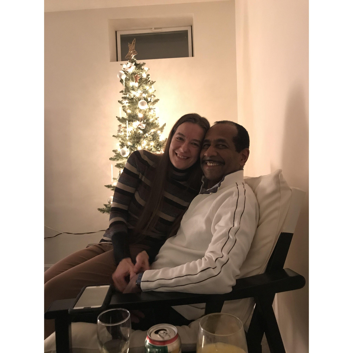 Surrounded by family and friends, we are just enjoying!