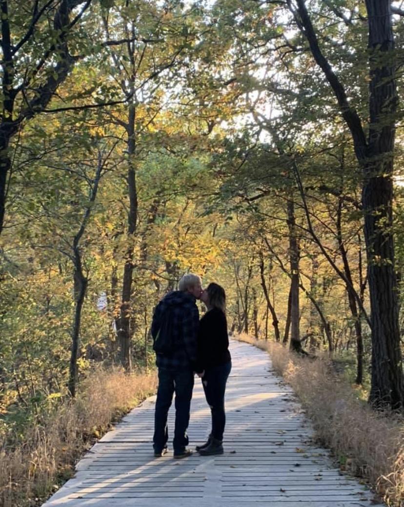 10/16/19 the day the bride and groom got engaged. The bride had no idea this beautiful fall hike with her husband was going to be the day that he asked her to be his wife.