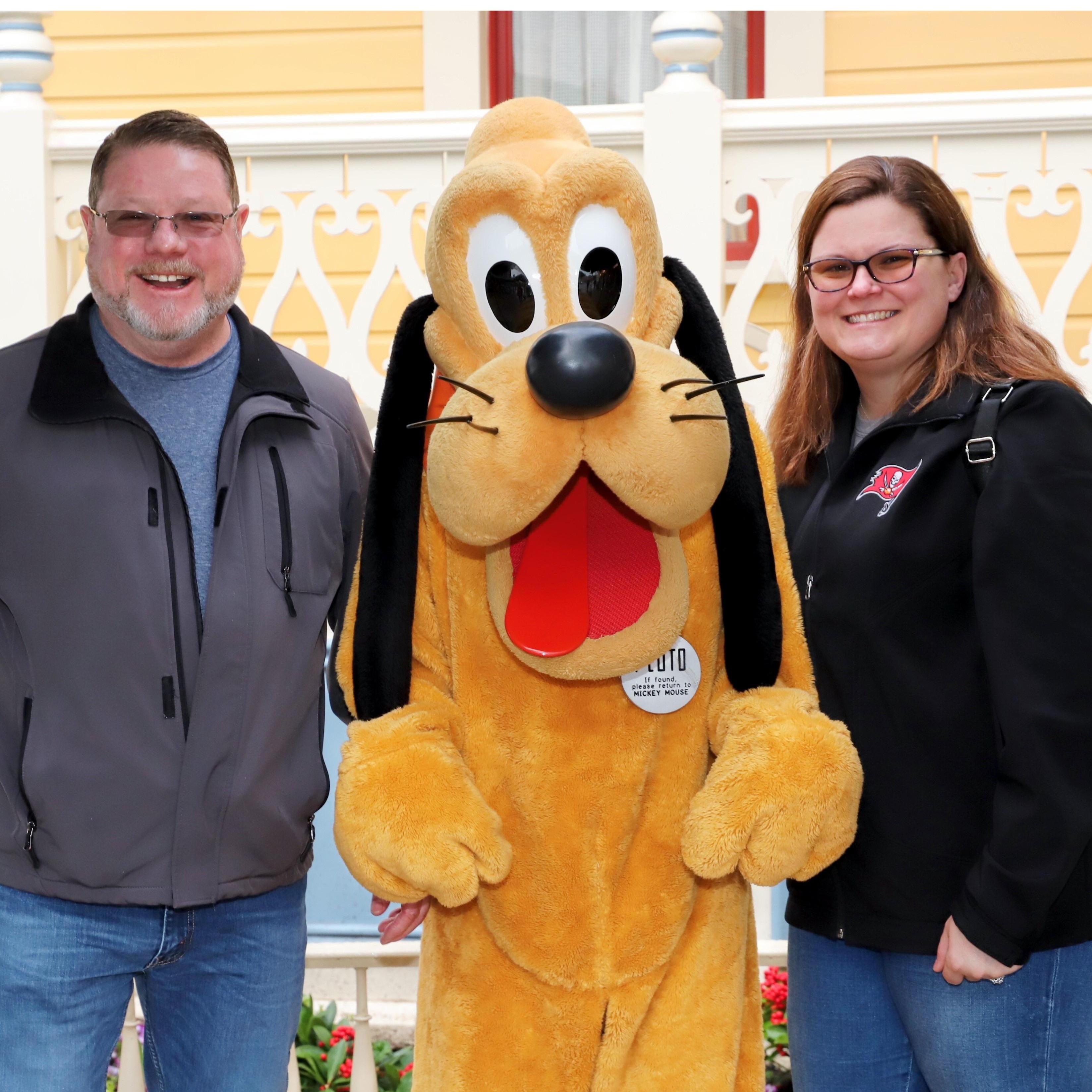 Tom meeting his former life, as he used to be Pluto as a character at Disney Wold, so we’re all smiles for Pluto at Disneyland Paris!