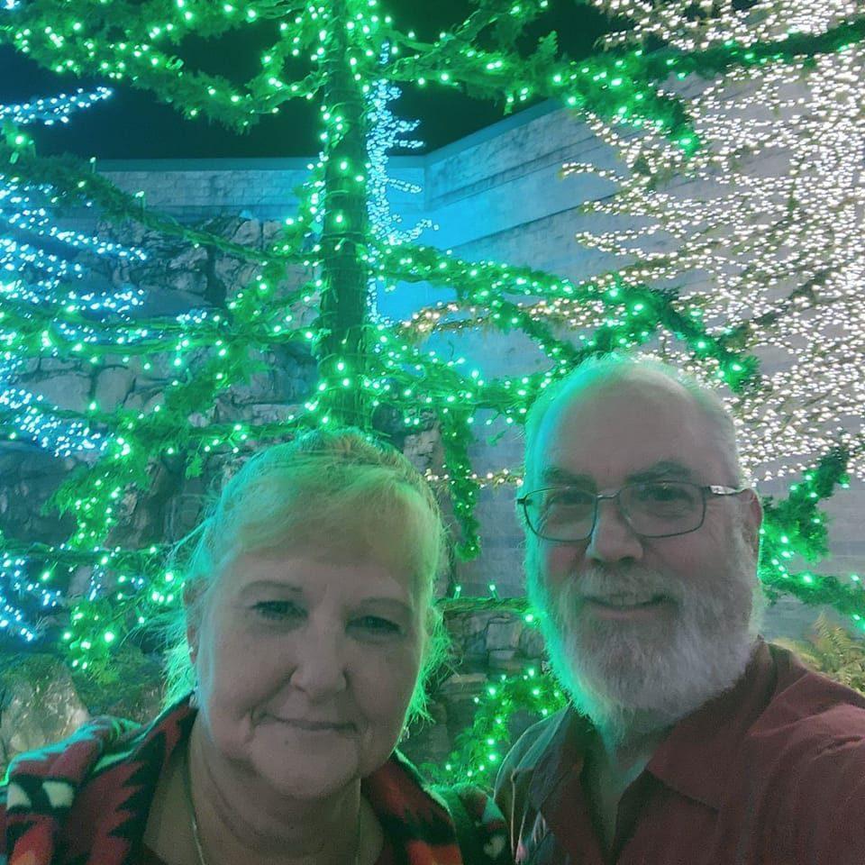 The Wedding Website of Lisa Kilton and Mike Ford