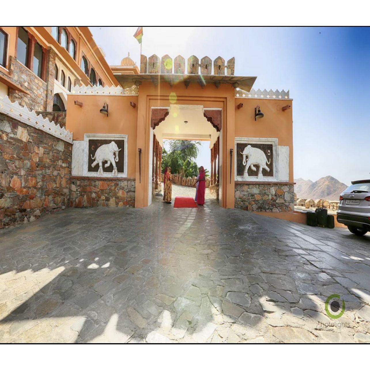 credit: hotels.com