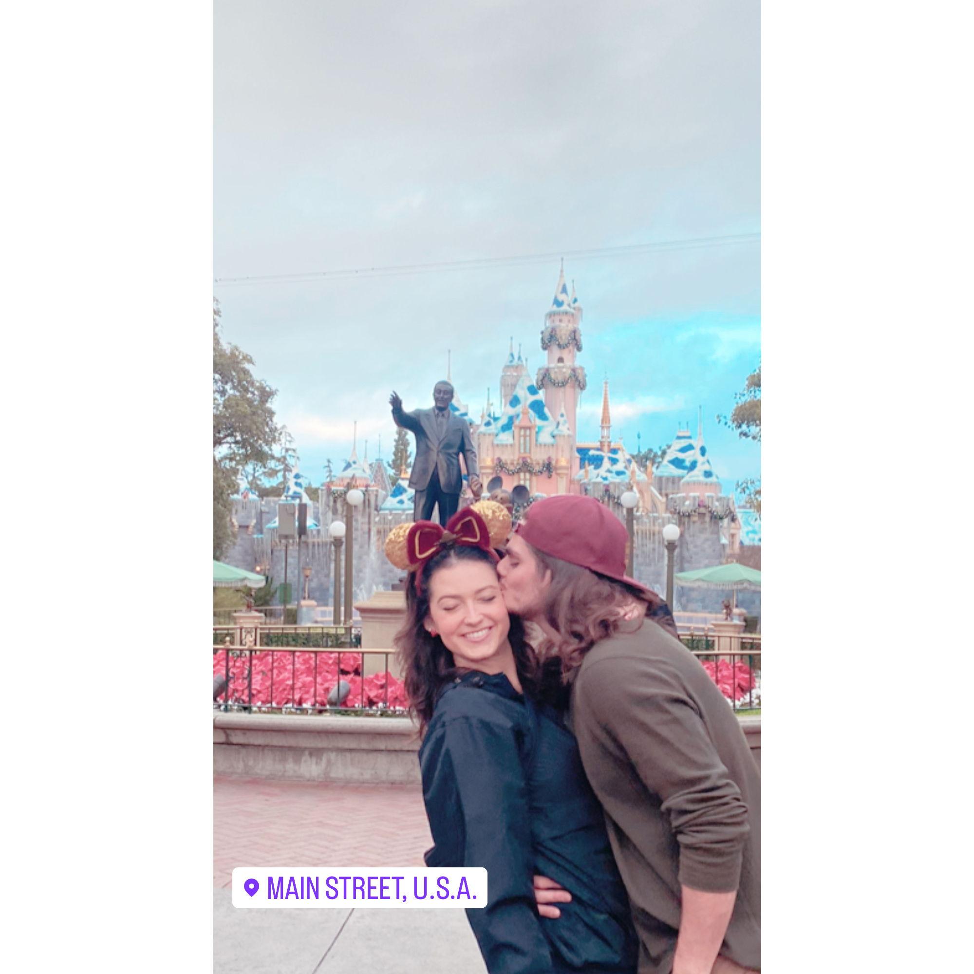 Shannon Surprises Jason with a trip to Disneyland with his best friends for his 27th birthday.