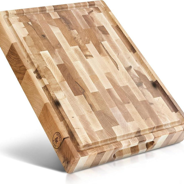 Maple End-Grain Cutting Board – Made in USA – 17” x 13” x 1.75” Thick Butcher Block – Juice Groove, Non-Slip Feet – Food-Safe Mineral Oil Finish – Premium Gift Box