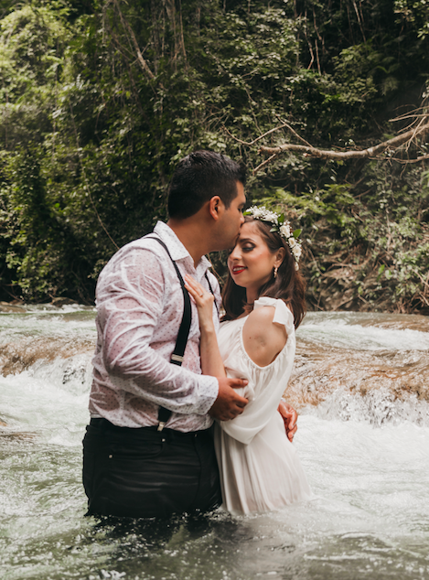 The Wedding Website of Dulce Carolina Izaguirre and Giovani Serna