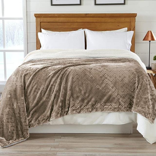 Premium Reversible Sherpa and Fleece Velvet Plush Blanket. Cozy, Soft, and Warm Berber Fleece Bed Blanket. Cielo Collection. (Full / Queen, Taupe)