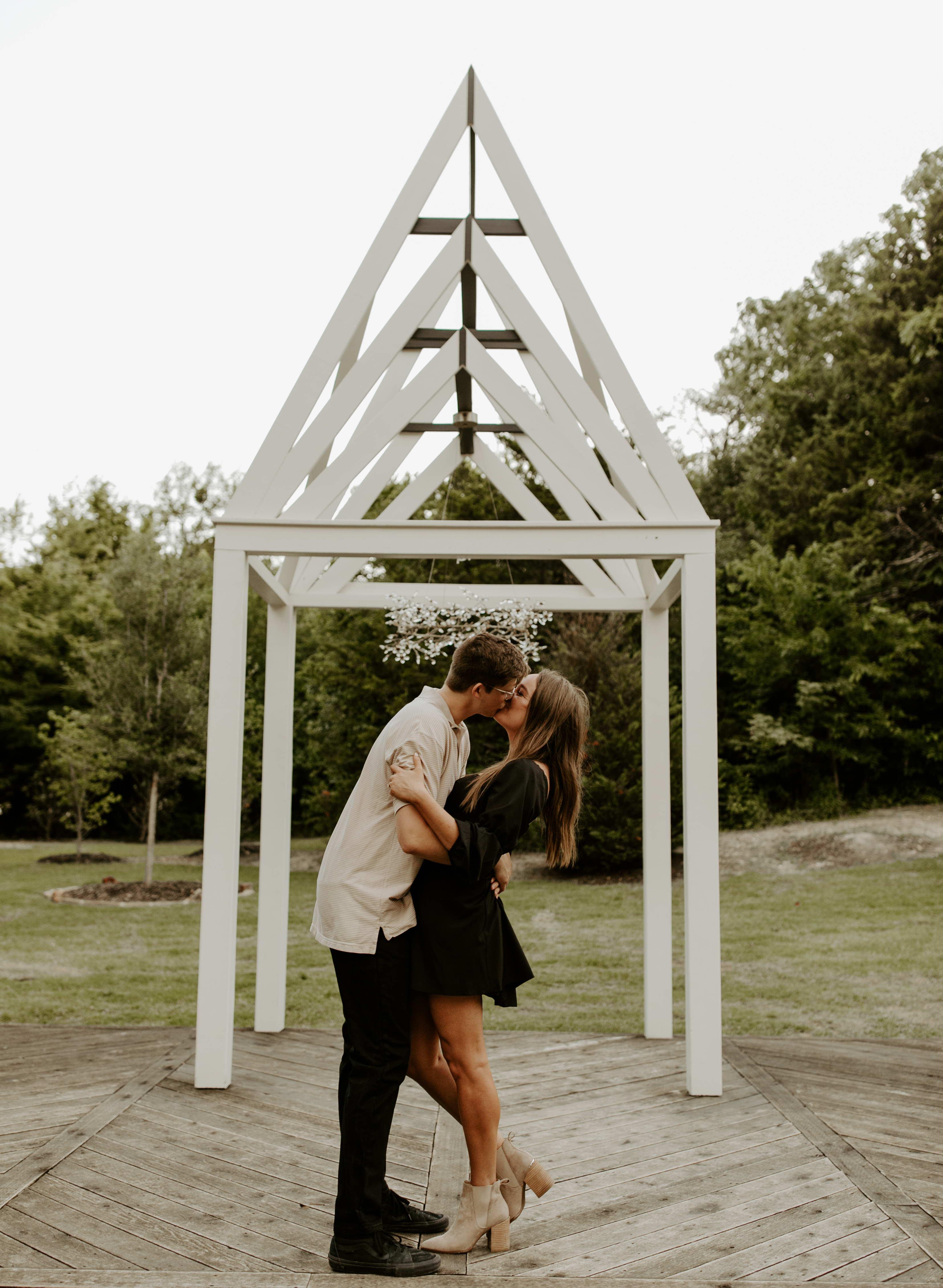 The Wedding Website of LAUREN THAYER and JONAH BOATMAN