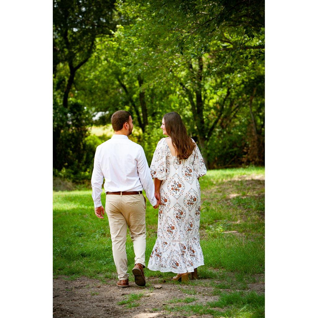 Sweet engagement photos!