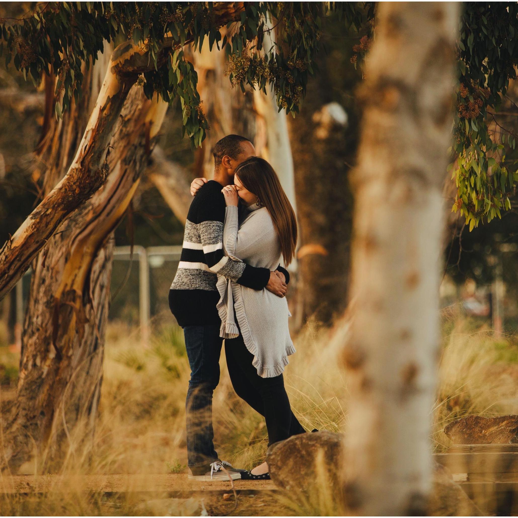 ENGAGEMENT PHOTOS - ROBBIE SNYDER PHOTOGRAPHY