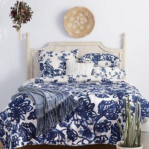 Varela Quilt - Queen