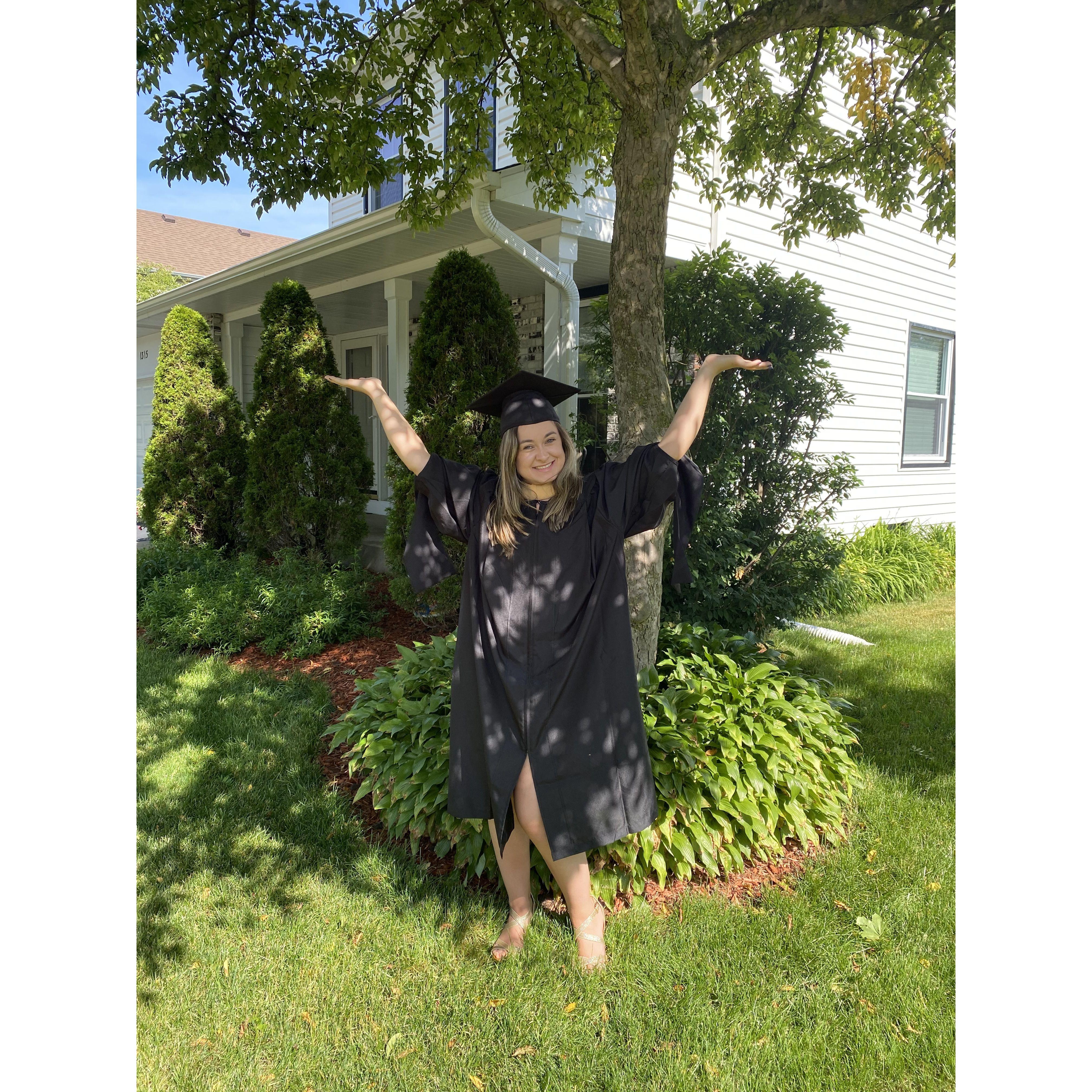 Kim's graduate ceremony... from home!
May, 2020