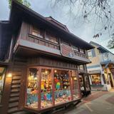 Macdonald Book Shop