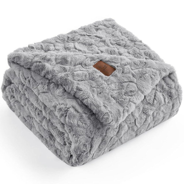 Cozy Bliss Faux Fur Throw Blanket for Couch, Fuzzy Soft Plush Thick Warm Fluffy Reversible Wave Textured Blanket for Sofa Bedroom Living Room, 55 * 70 Inches Grey